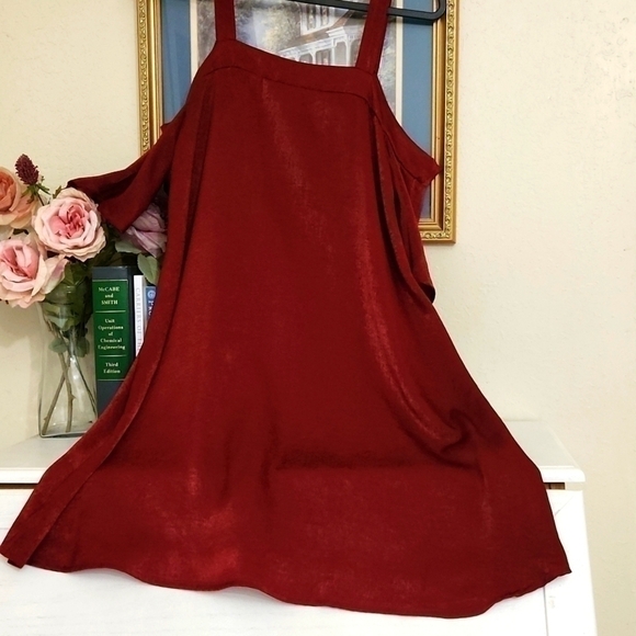 Boutique Dresses & Skirts - 2for$10 Satin Open Shoulder Dress Romantic Feminine Date Night Small